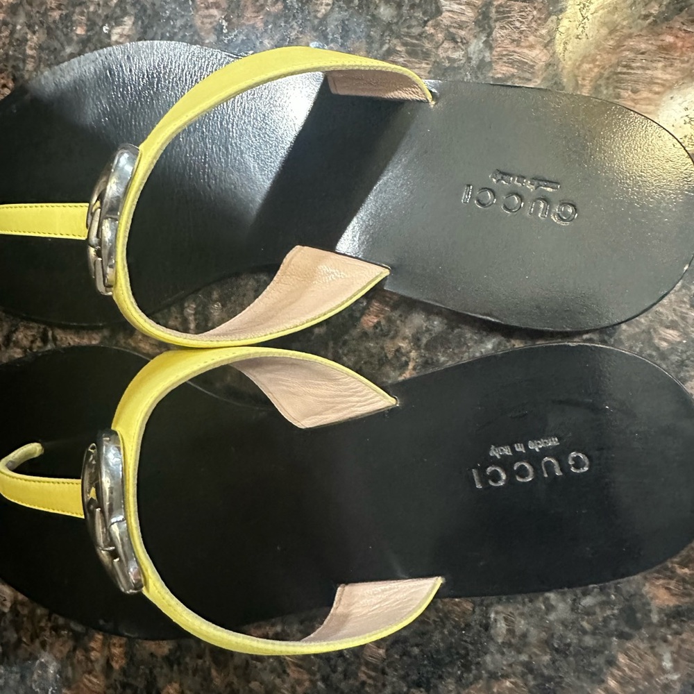 Gucci Flipflops - Picture 4 of 5